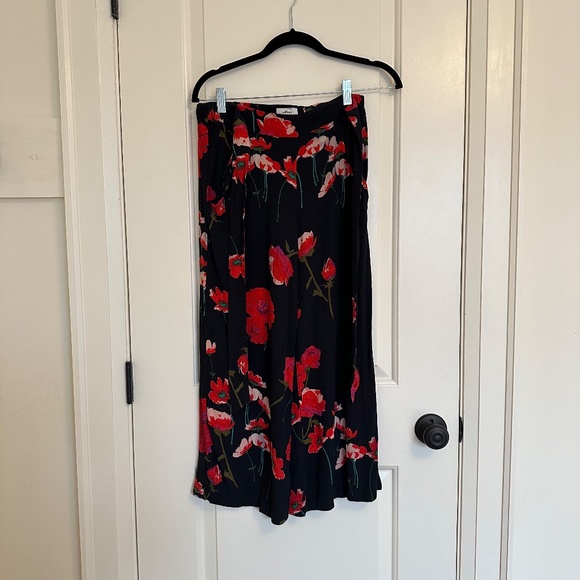 Aritzia Wilfred Faun Pants - Picture 2 of 13